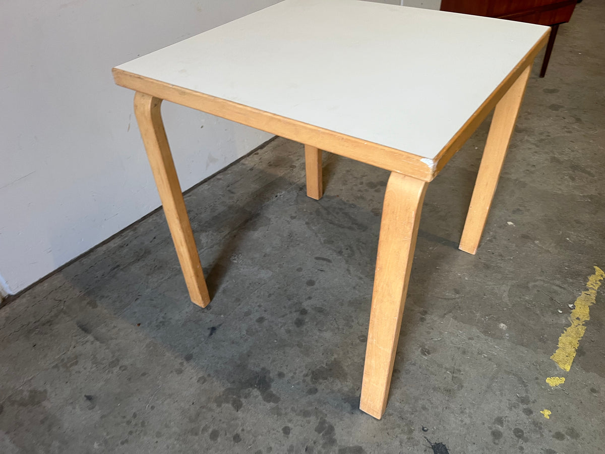 Tavolo da pranzo 70x70cm Alvar Aalto design finlandese anni '50/'60 | fz10094