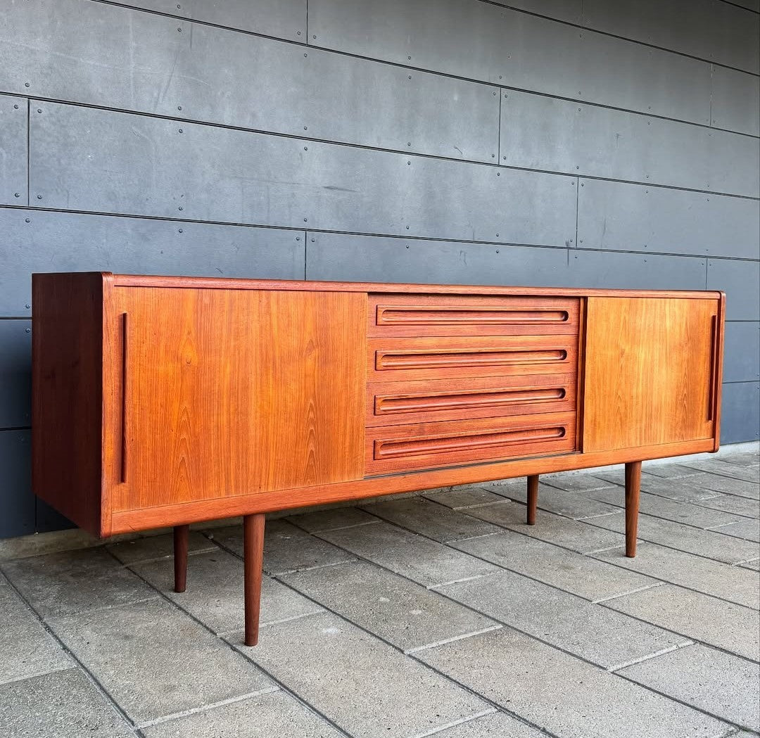 Sideboard Johannes Andersen design danese vintage anni 60 [93rk] misure L.200 H.81 P.51 * IN ARRIVO A SETTEMBRE*