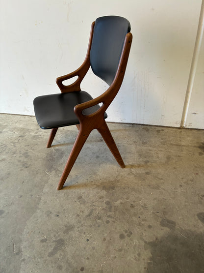 Poltroncina in teak design danese anni 60 | fz10337