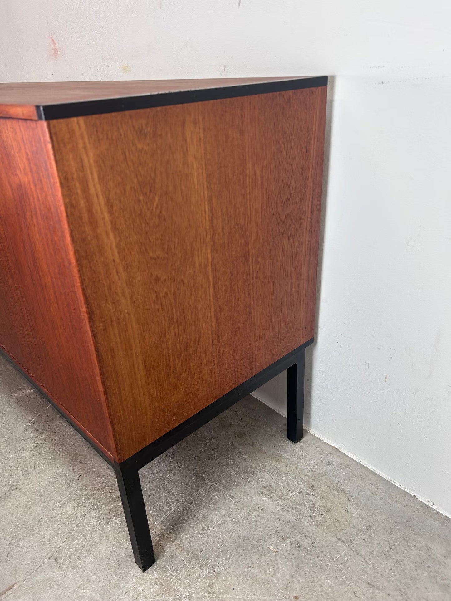 Sideboard piccola Hove & Pedersen vintage danese | nr10411