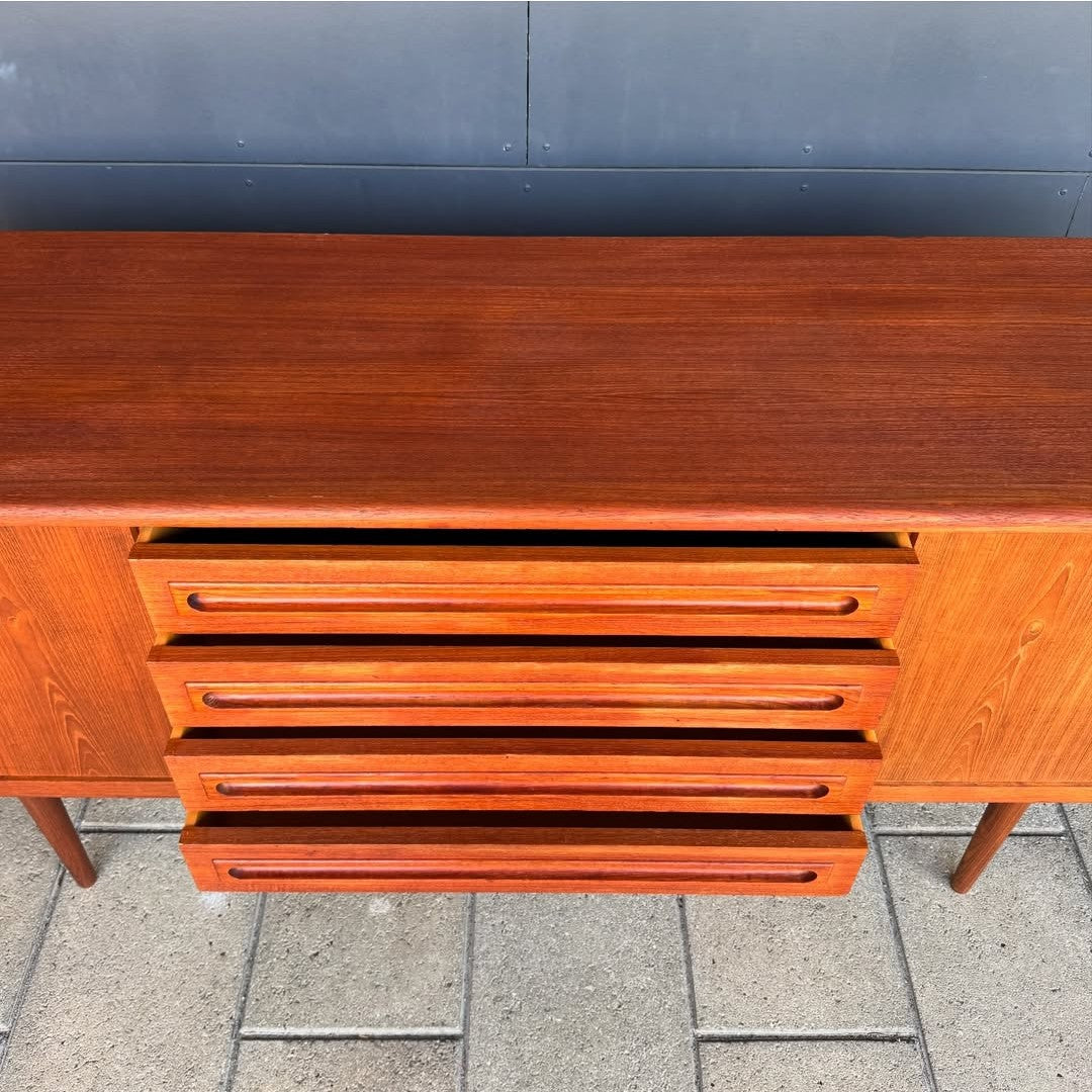 Sideboard Johannes Andersen design danese vintage anni 60 [93rk] misure L.200 H.81 P.51 * IN ARRIVO A SETTEMBRE*