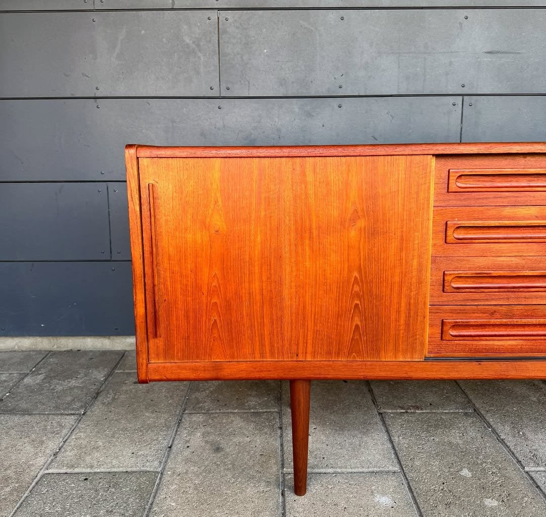 Sideboard Johannes Andersen design danese vintage anni 60 [93rk] misure L.200 H.81 P.51 * IN ARRIVO A SETTEMBRE*