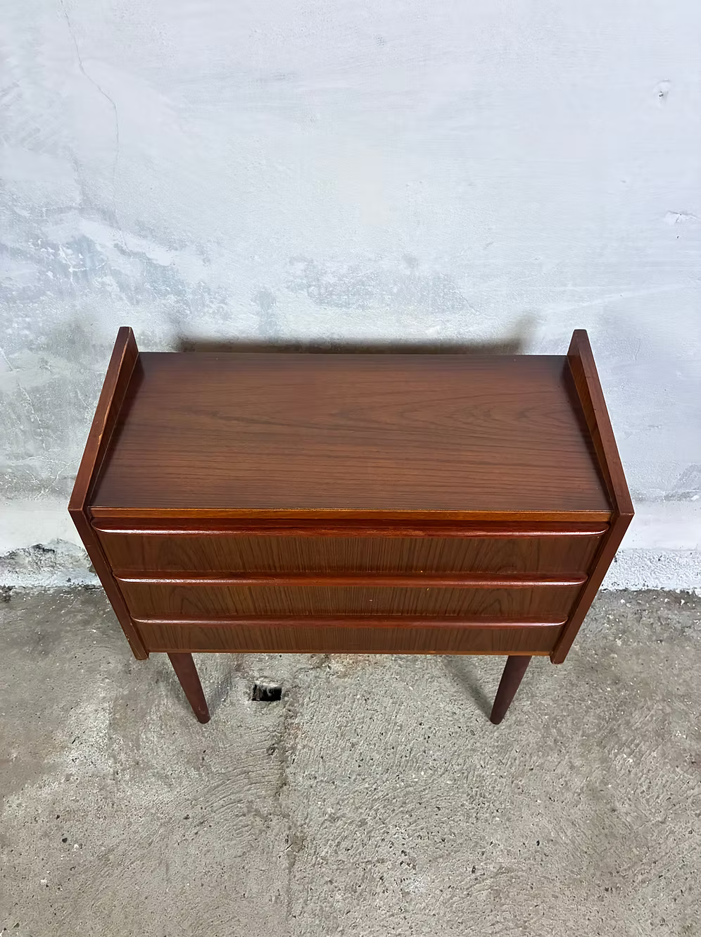 Comodino piccola 3 cassetti teak danese | ck2530