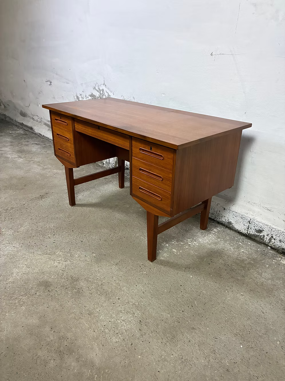 Scrivania centro  teak design danese anni 50 | ck2223