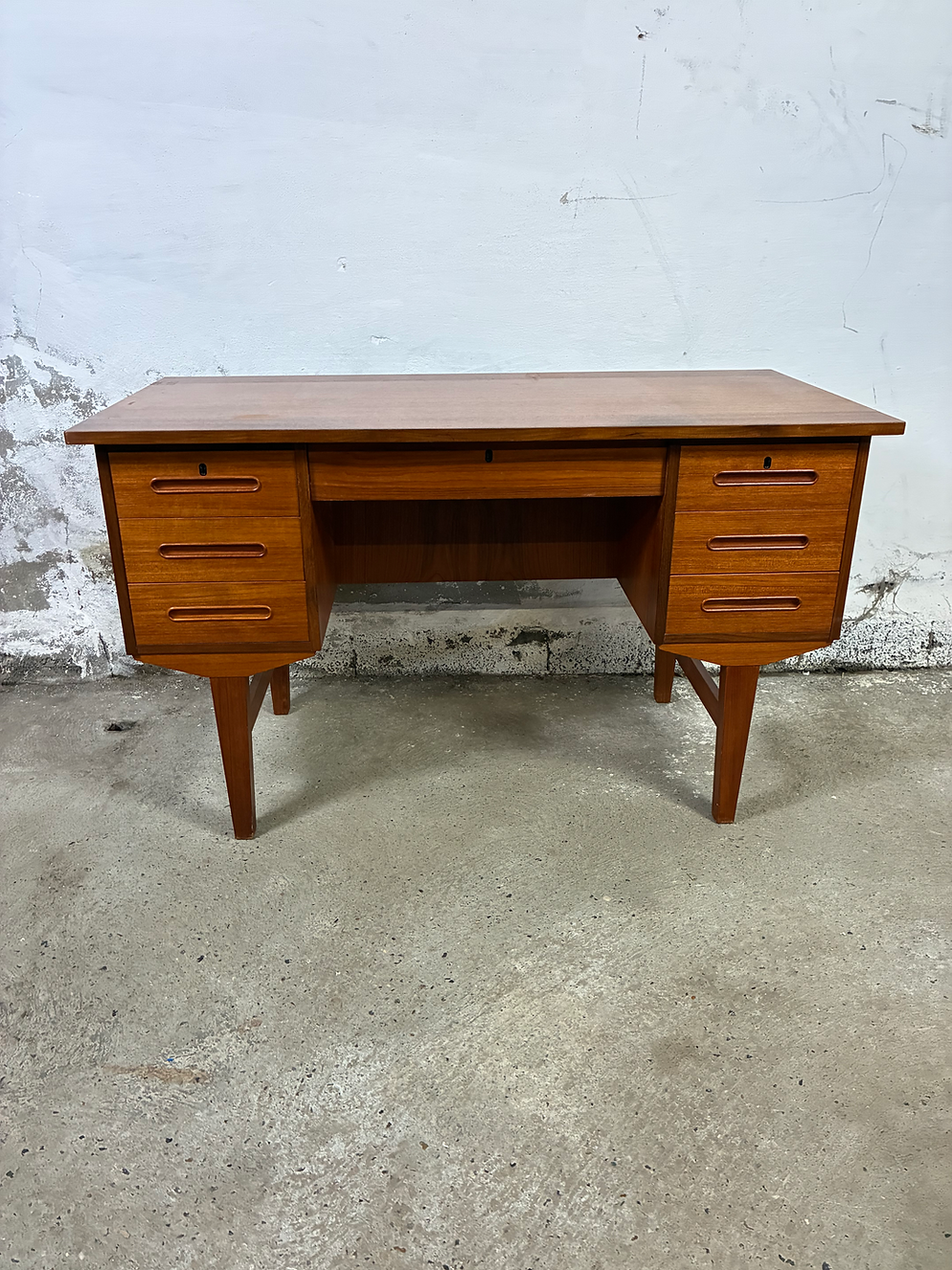Scrivania centro  teak design danese anni 50 | ck2223