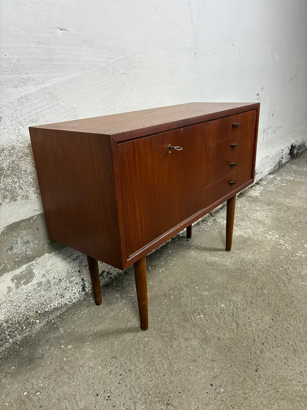 Sideboard compatto design danese vintage anni 50 [ck2280] misure L.75 H.57 P.28