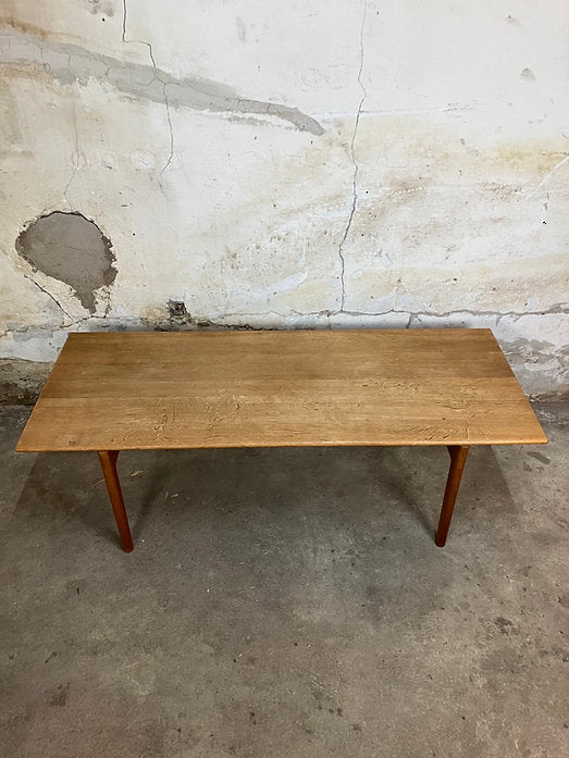 Tavolino Hans J Wegner design svedese vintage anni 50 [ck1814] misure L.150 H.60 P.48