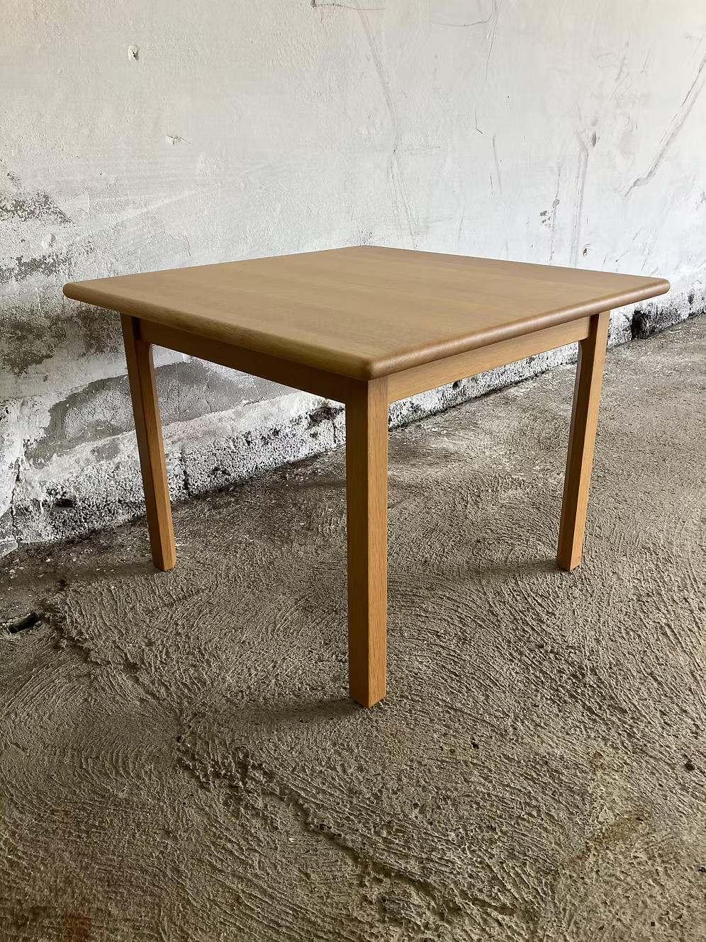 Tavolino da caffè Hans J Wegner vintage design danese anni 50 [ck2002] misure L.75 P.75