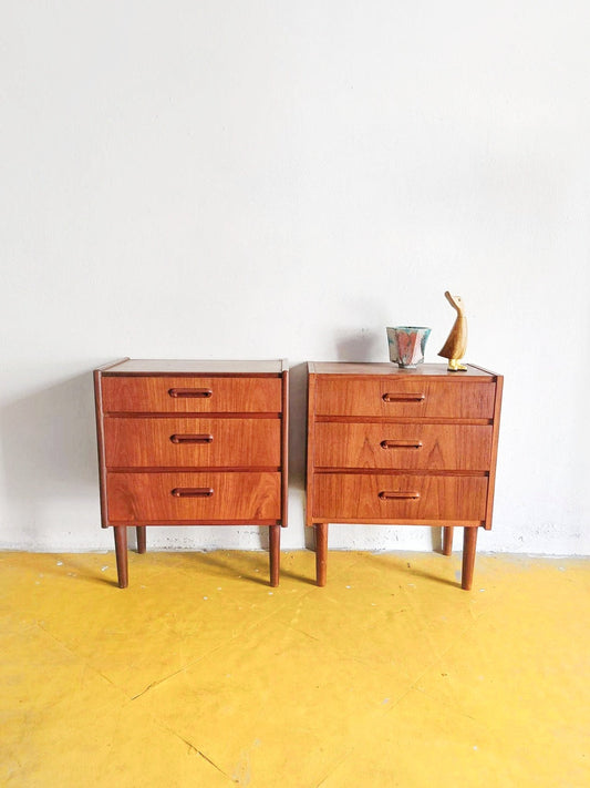 Comodini design danese vintage anni 50 [68j40392] misure L.50 H.52 P.28