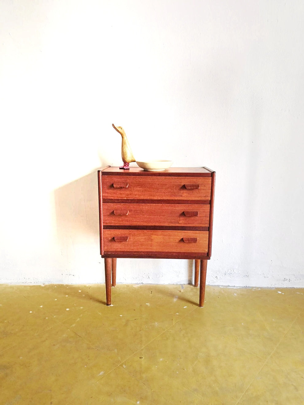 Comodino Carl Aage Skov design danese vintage anni 50 [78j42046] misure: L.54 H.69,5 P.27