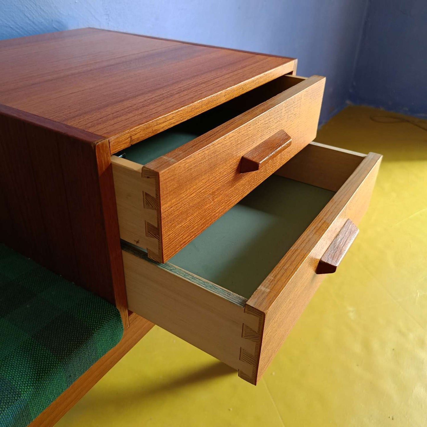 Panca design svedese vintage anni 60 [83sw25654] misure L.85 H.60/44 P.40