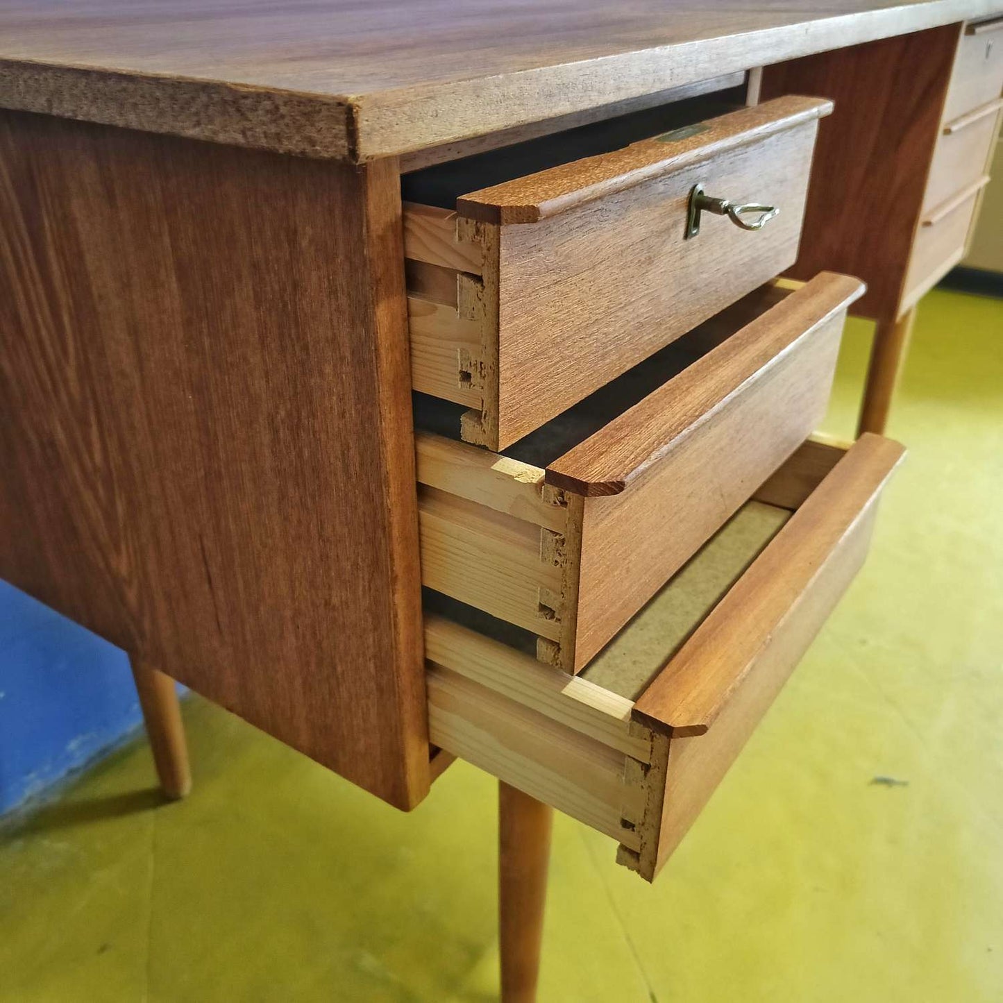 Scrivania vintage design danese anni 50 [87vnt] misure L.120 H.71,5 P.58