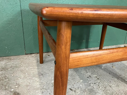 Tavolino Grete Jalk design danese vintage anni 60 [atk185] misure L.70 H.47 P.70