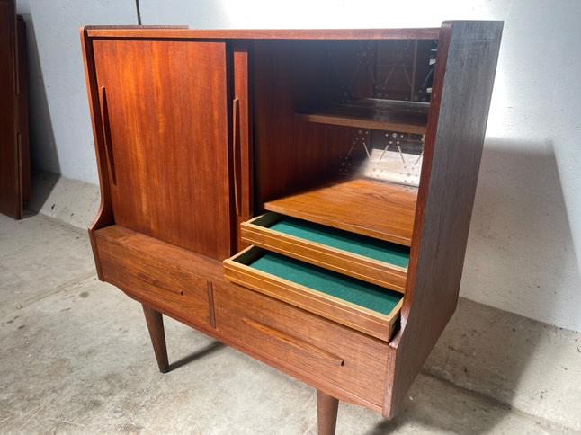 Credenza design danese vintage anni 50 [91vnt6] misure L.100 H.108 P.48 * IN ARRIVO A METÀ MAGGIO *