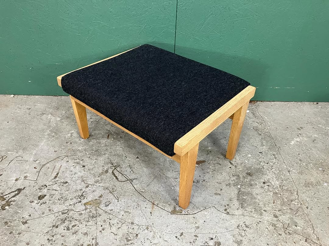 Poltrone Hans J Wegner con Sgabello vintage design danese anni 50 [atk136]