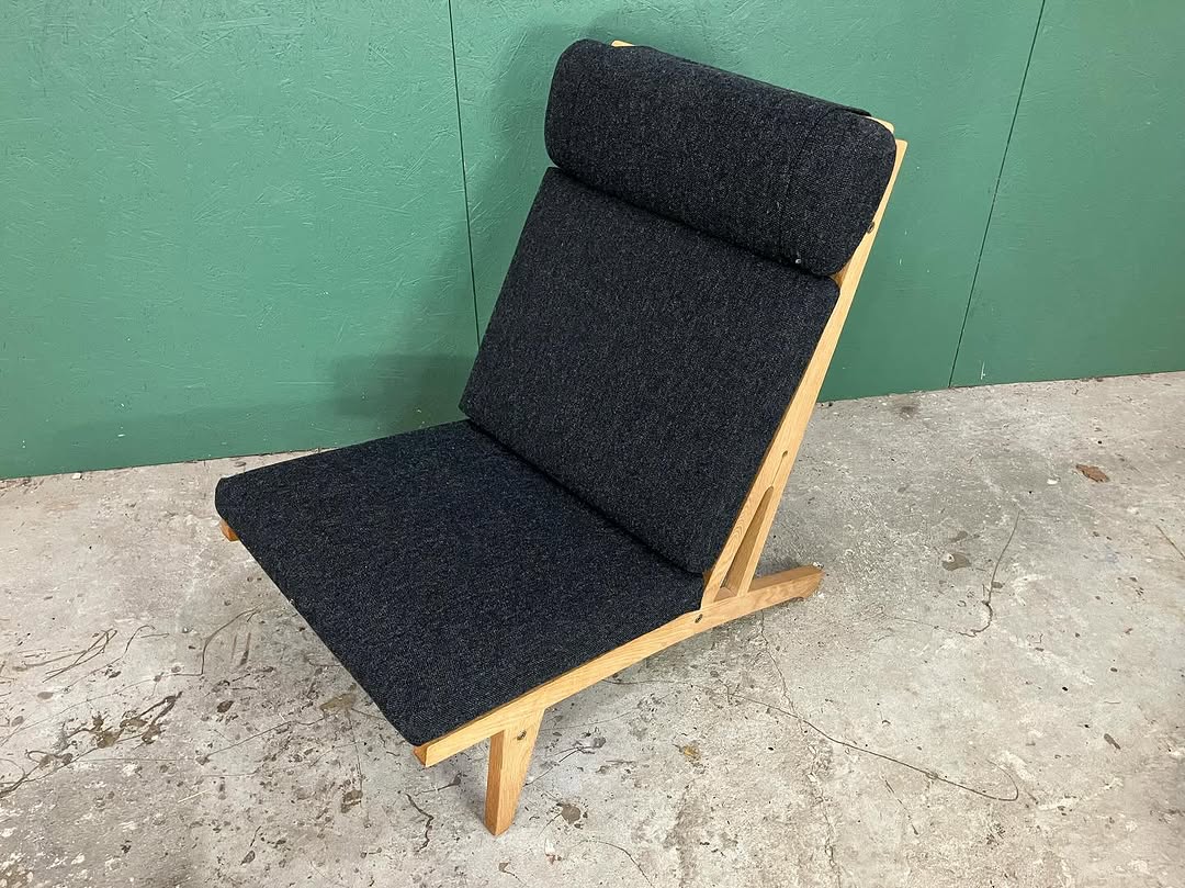 Poltrone Hans J Wegner con Sgabello vintage design danese anni 50 [atk136]