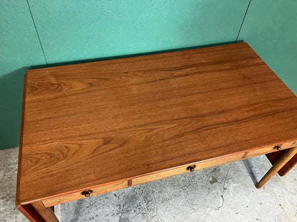 Scrivania Hans J. Wegner design danese vintage anni 60 [atk126] misure L. 136-232 H.73 P.76