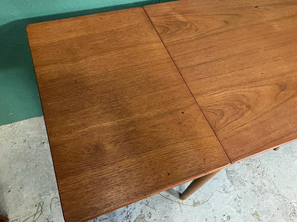 Scrivania Hans J. Wegner design danese vintage anni 60 [atk126] misure L. 136-232 H.73 P.76
