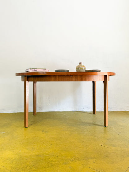 Tavolo ovale design svedese vintage anni 60 [87sw26200] misure L.151 +60 H.74 P.111