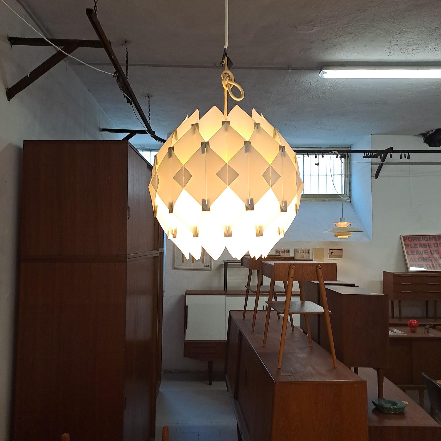 Lampada Butterfly Lars Schiøler vintage danese anni 60 acrilico ambra restaurata