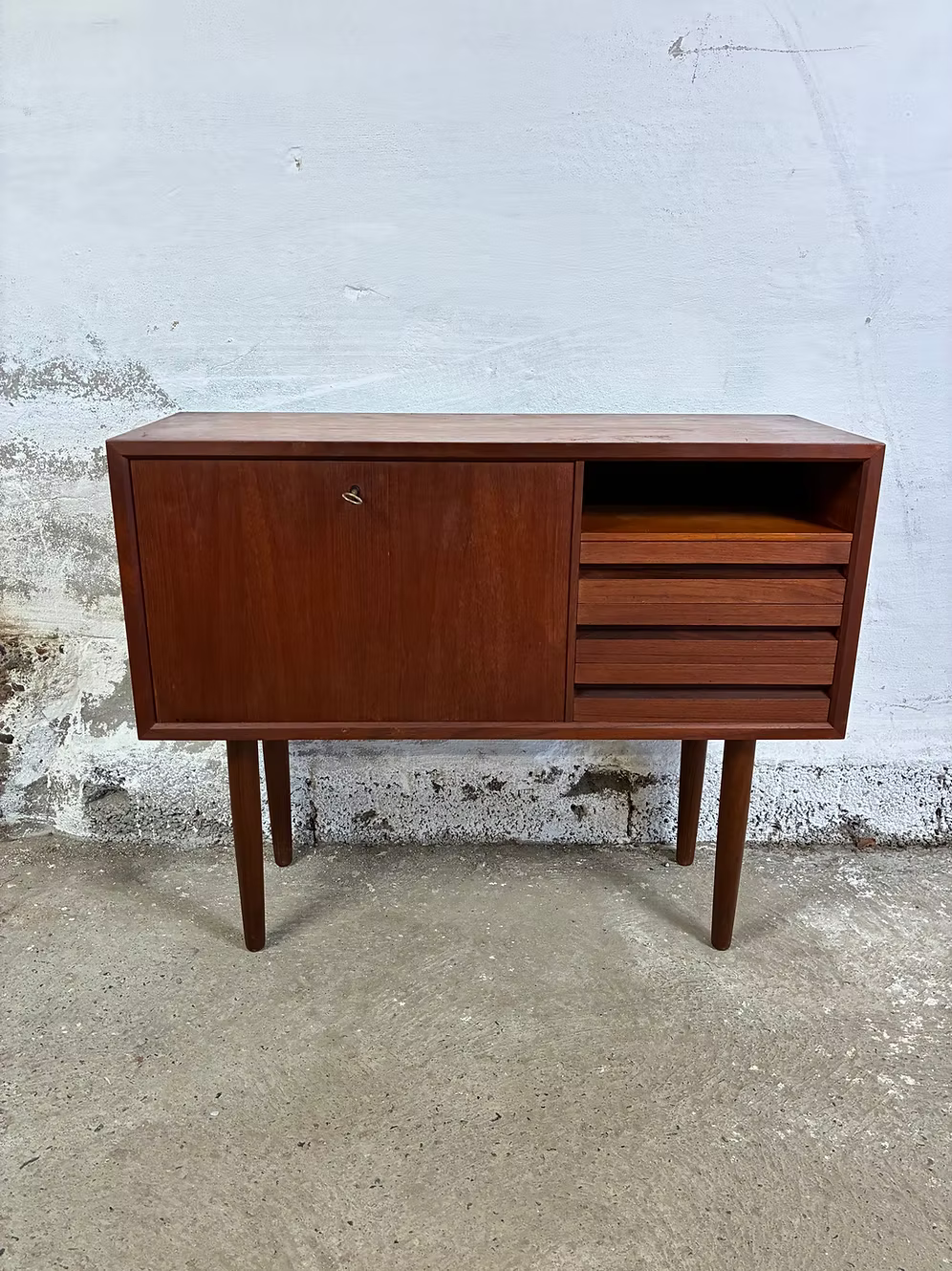 Sideboard compatta design danese vintage anni 50