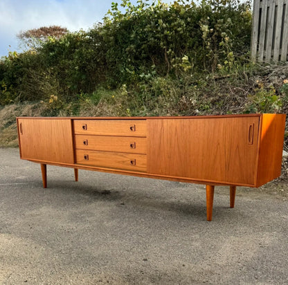 Sideboard vintage danese anni 50 teak 240 cm ante cassetti lungo restaurato