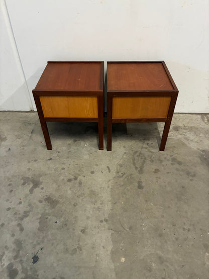 Comodini coppia design svedese vintage anni 60 | fz10159