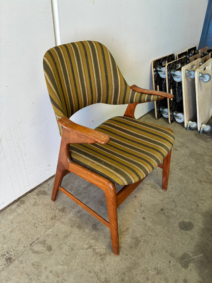 Poltroncina in teak design danese anni 60 | fz10298