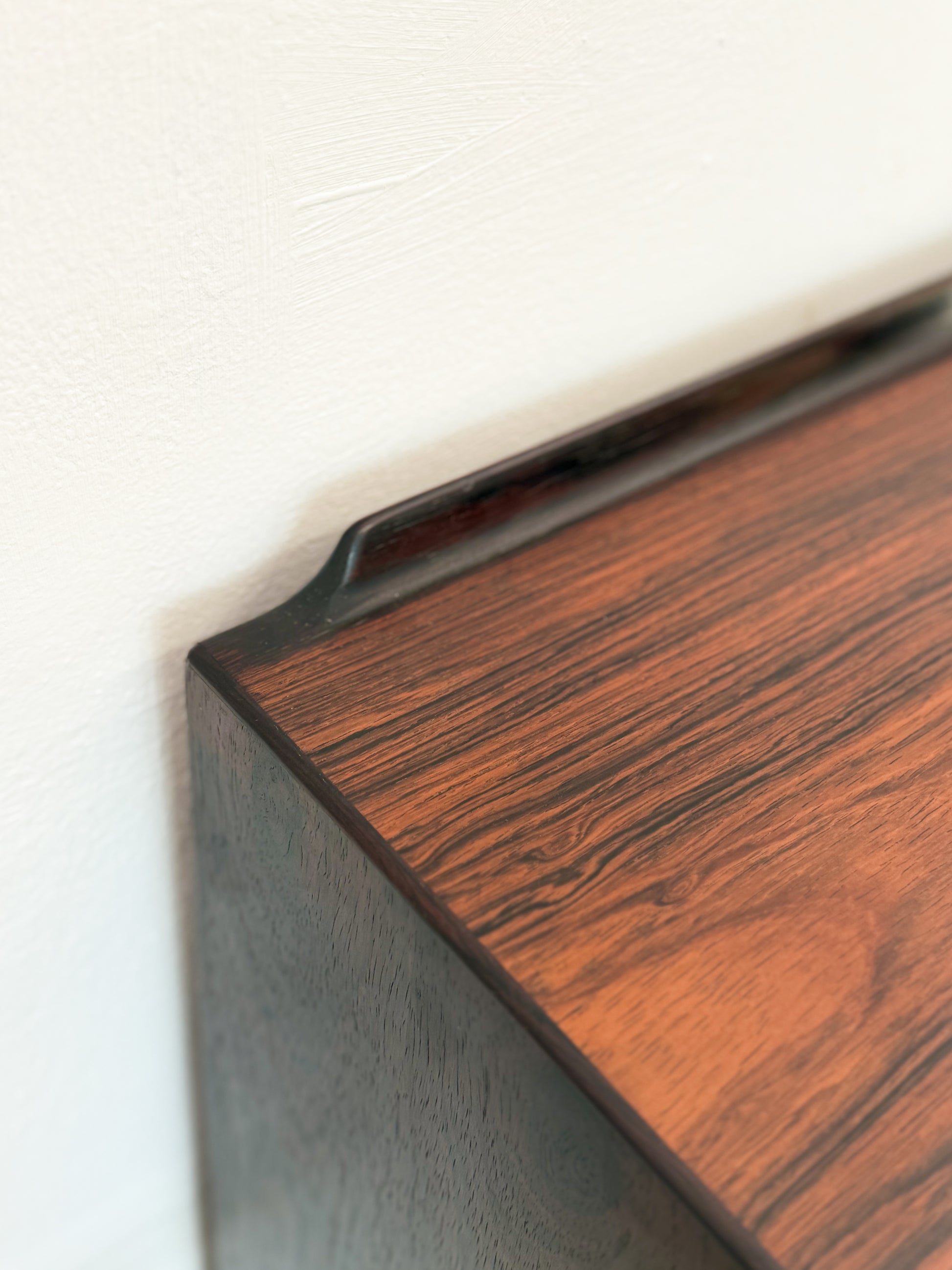 Venature spettacolari palissandro credenza Arne Vodder Sibast