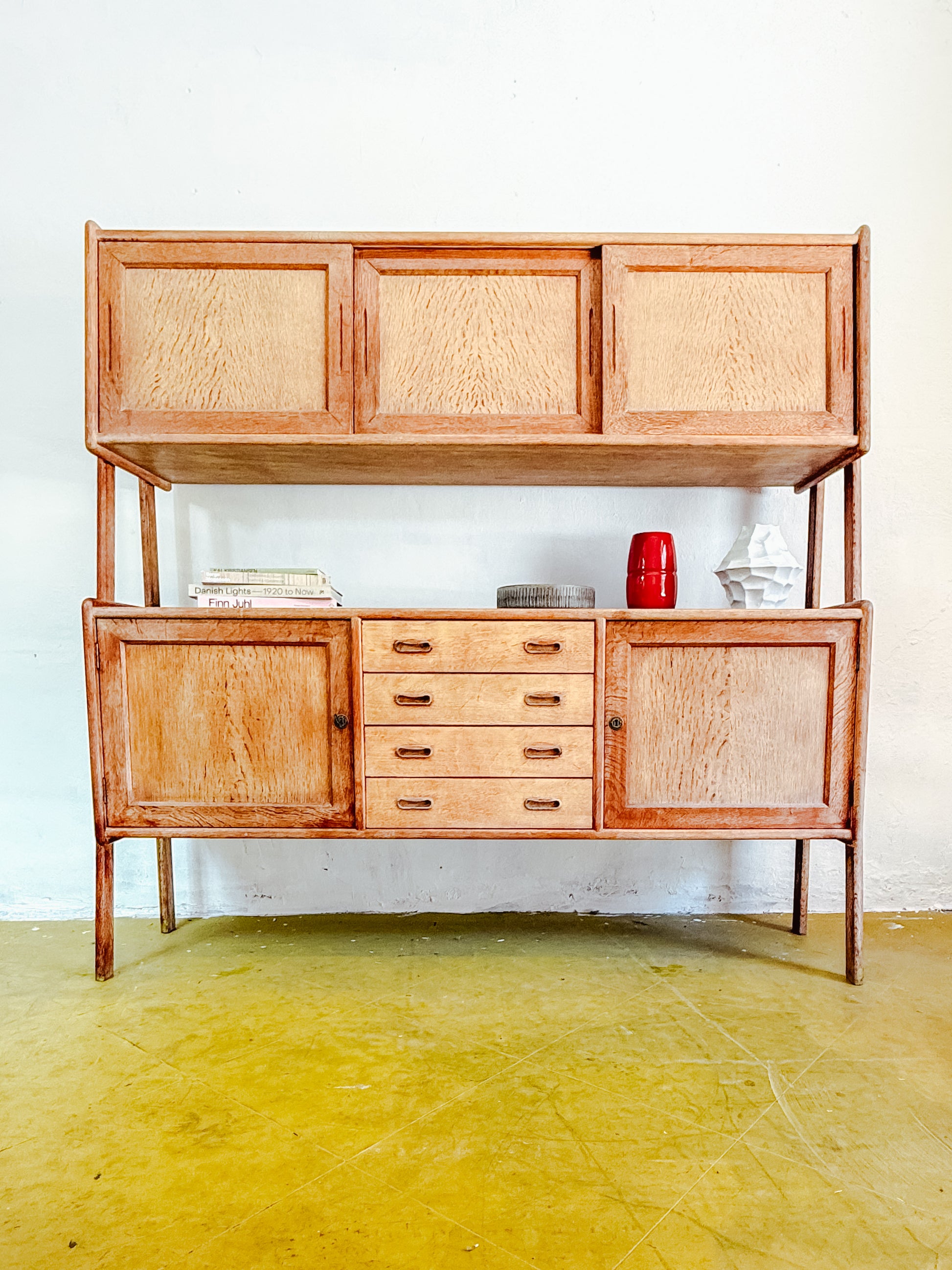 Sezione superiore tre ante scorrevoli rovere credenza Kjærnulf