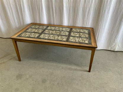 Tavolino vintage design danese anni 60 [j42927] misure L.137 H.52 P.75