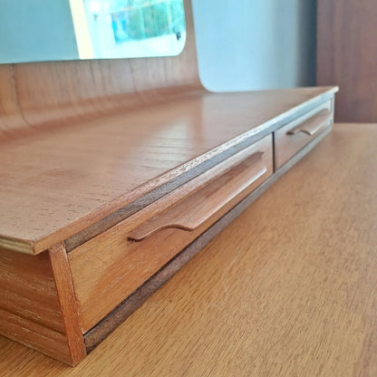 Specchio sospeso Johannes Andersen danese anni 50 | teak 61cm