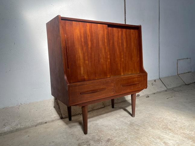 Credenza design danese vintage anni 50 [91vnt6] misure L.100 H.108 P.48 * IN ARRIVO A METÀ MAGGIO *