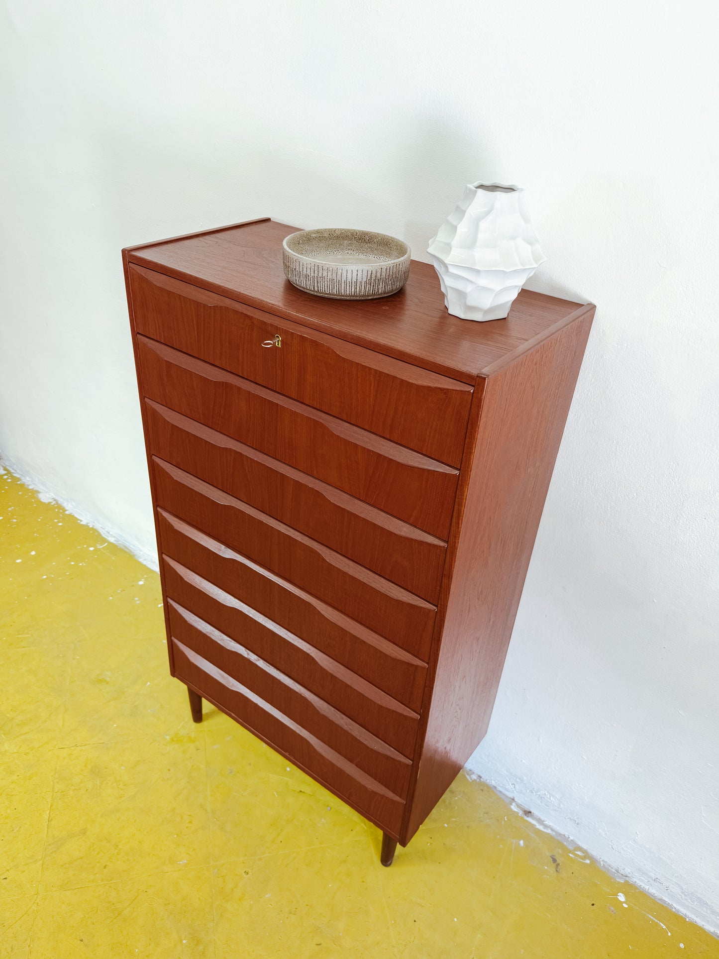 Cassettiera design danese vintage anni 50 [91vnt1] misure L.82 H.137 P.40