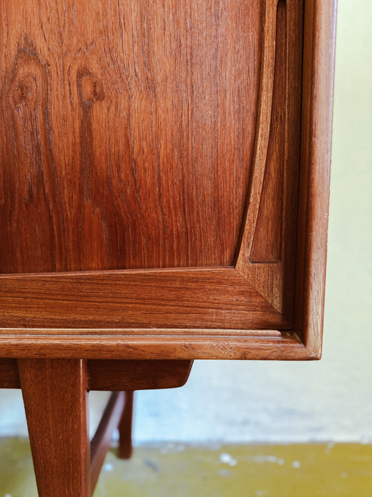 Credenza Arne Vodder Danese 180cm | Ante Sagomate | 180cm | 84vnt