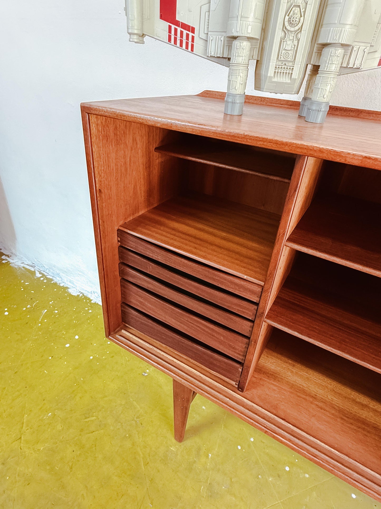 Credenza Arne Vodder design danese vintage anni 50 [84vnt] misure L.180 P.40 H.110