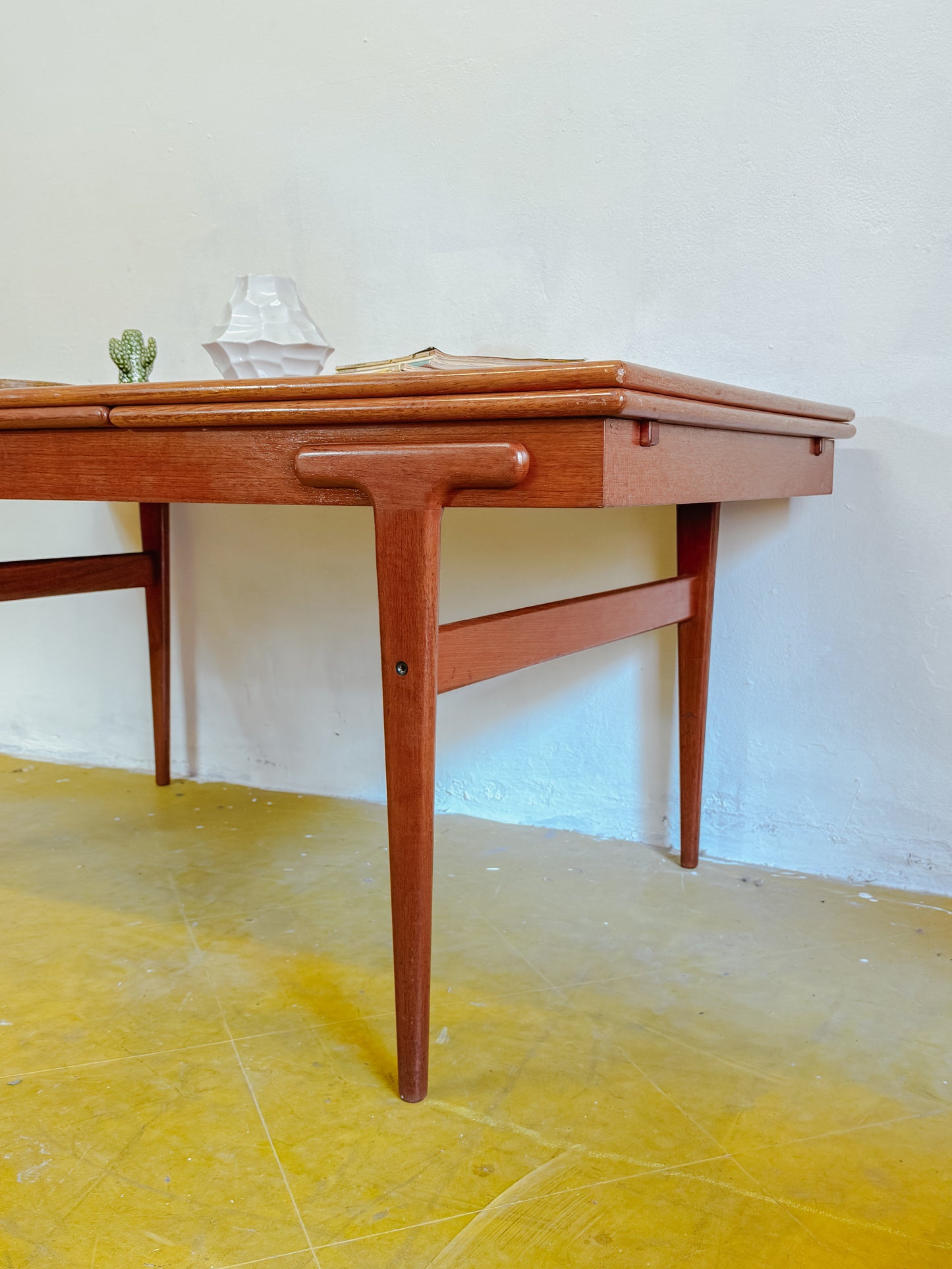 Tavolo Ejvind A. Johansson vintage design danese anni 50 [92j] misure L.160/280 H.74 P.90