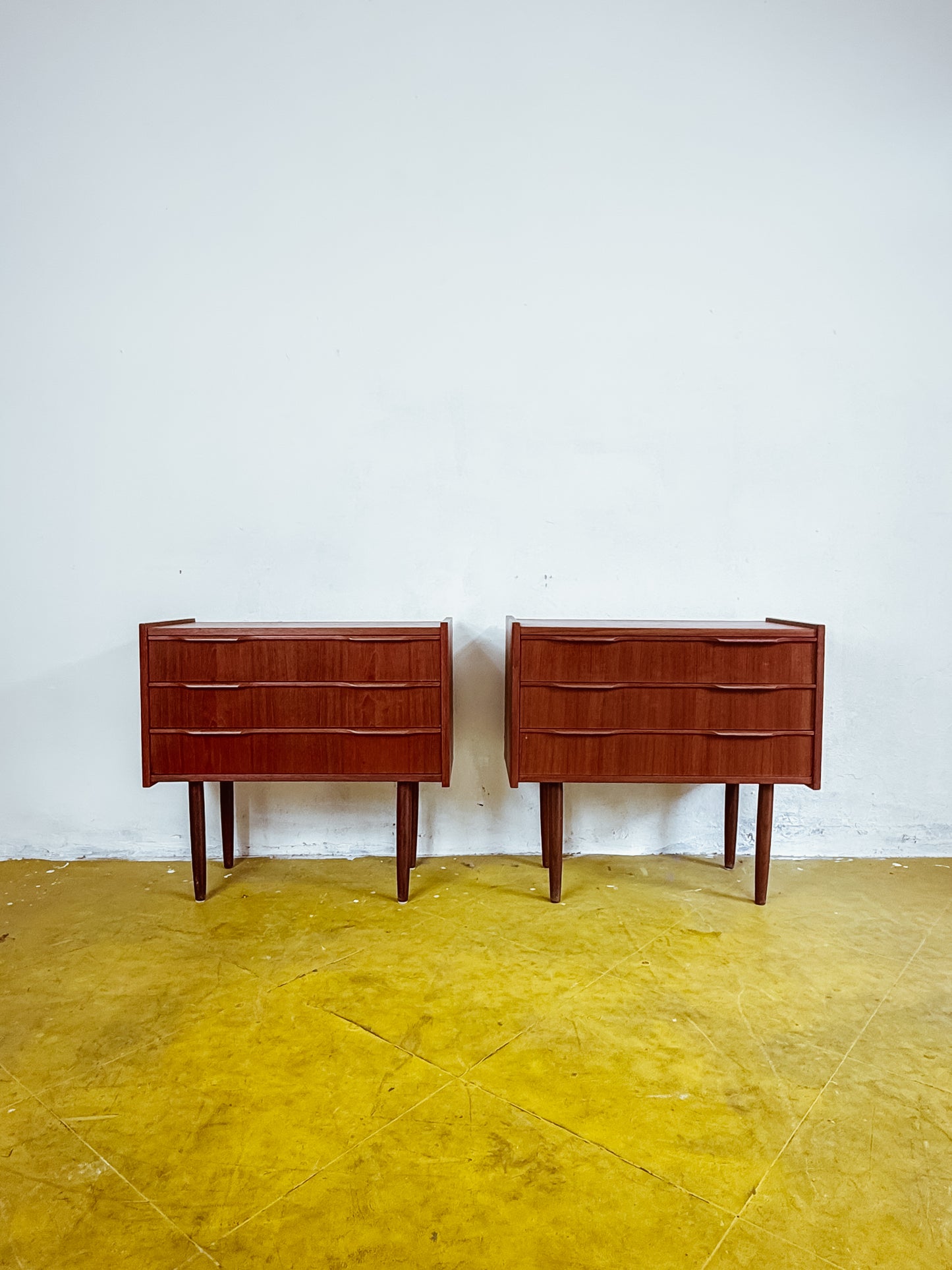 Coppia Comodini Vintage Danesi Teak Anni '50 | 65cm