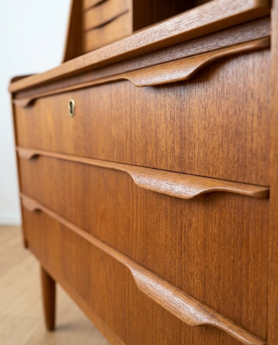 Scrittoio Danese Anni '50 Teak | 5 Cassetti Specchio Restaurata | 90cm | 99vnt90