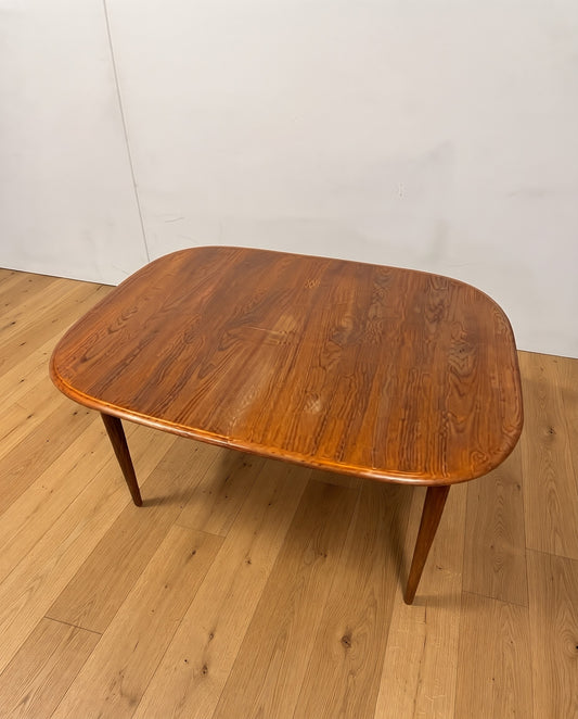 Tavolo da pranzo ovale allungabile danese vintage anni ‘60 in teak con 2 prolunghe | 100fz9593