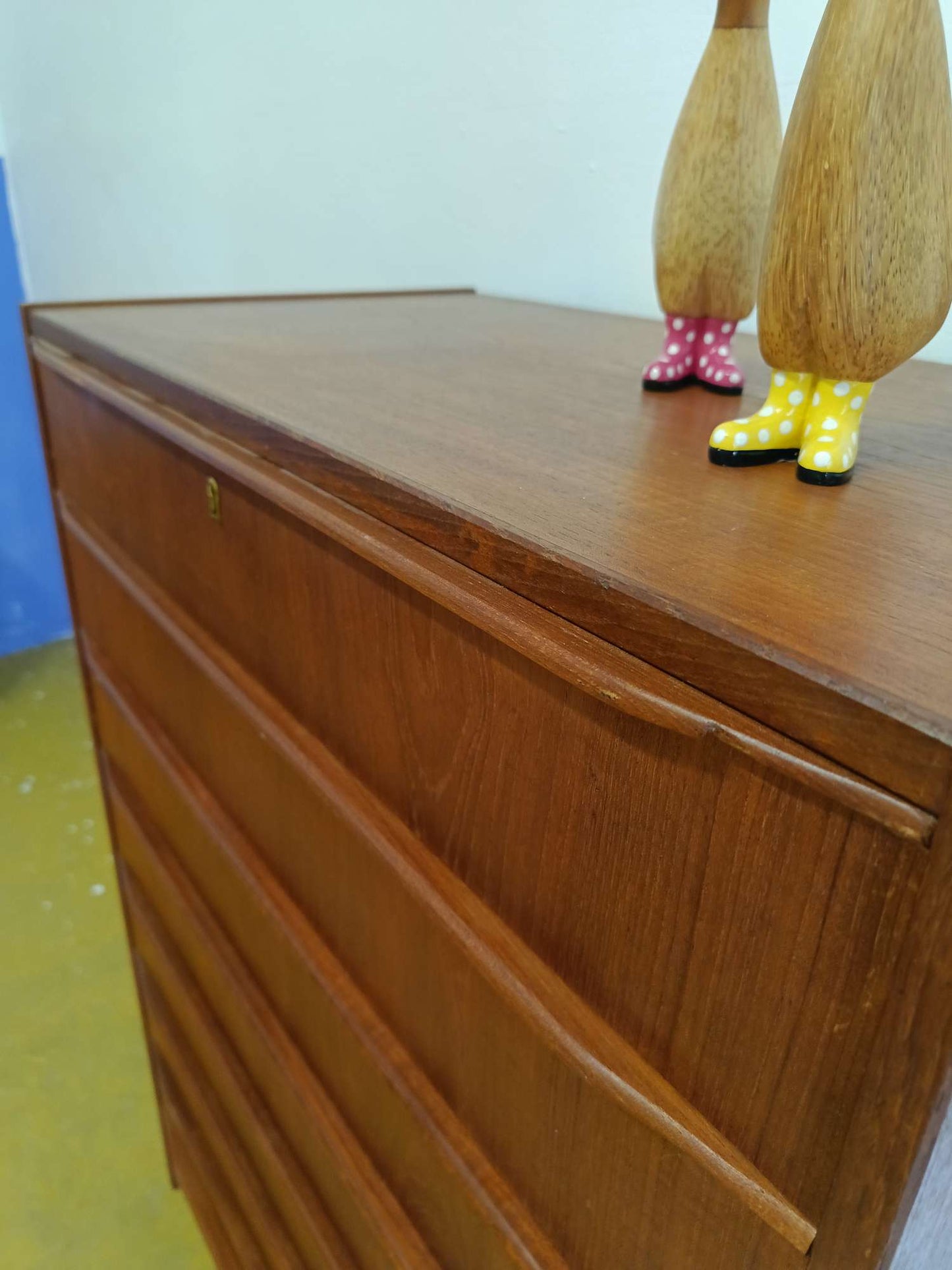 Cassettiera design danese vintage anni 50 [91vnt2] misure L.76 H.116,5 P.42
