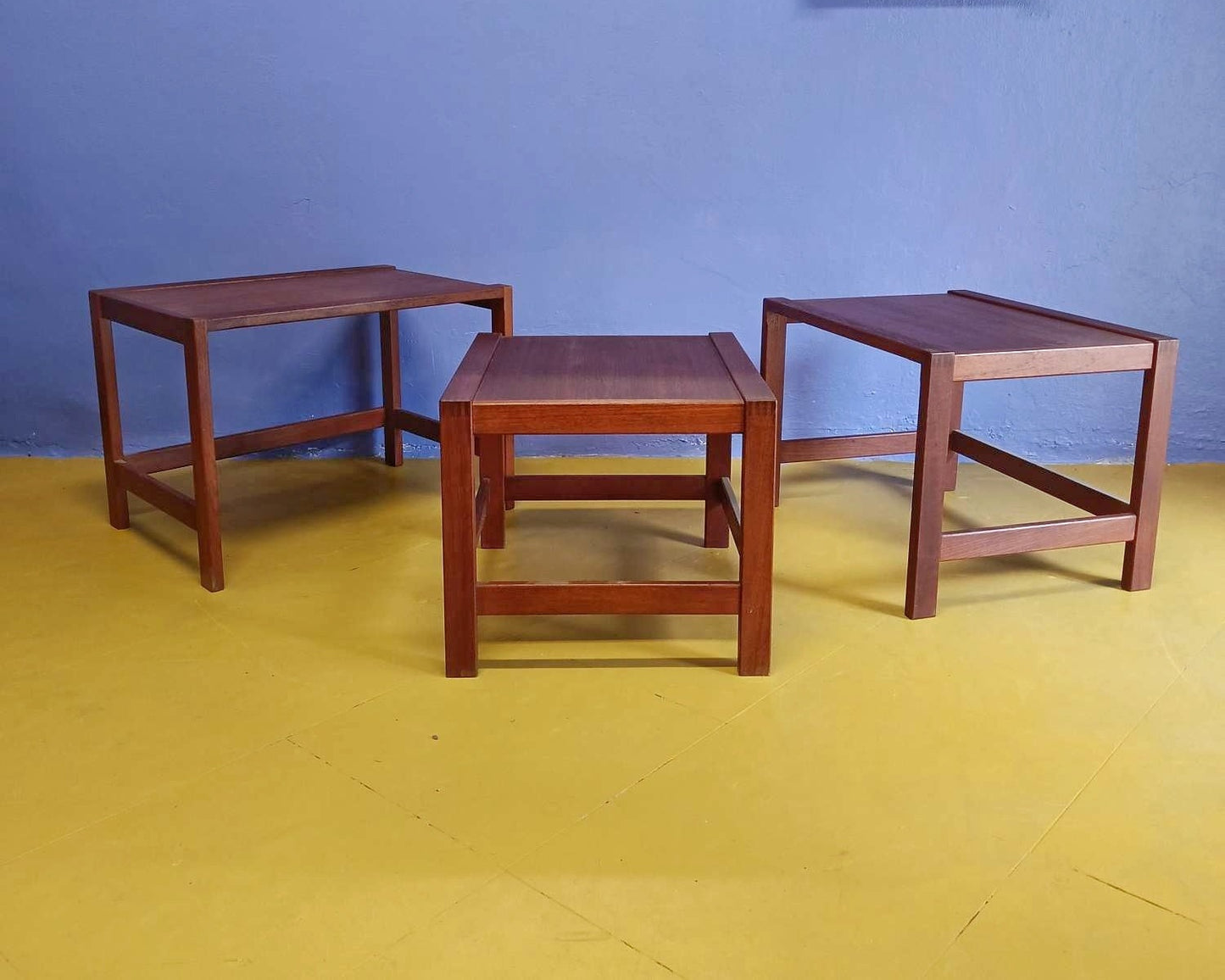 Tavolini tris Tonder Mobelvaerk design danese vintage anni 50 [trizfoz] misure L.63 H.46 P.46