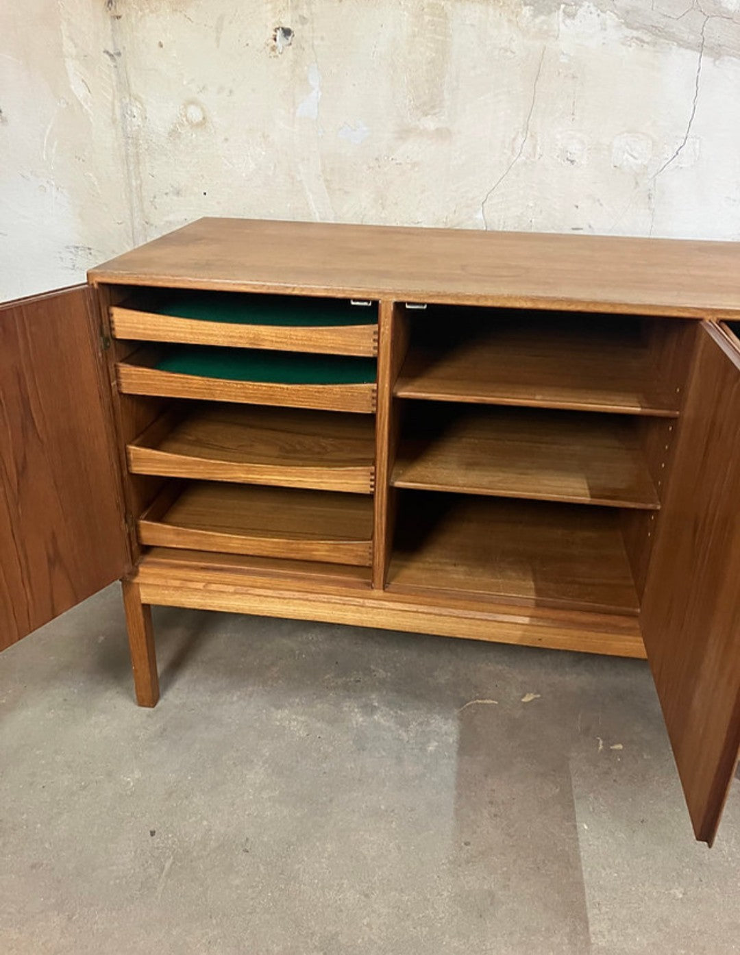 Sideboard Bernhard Pedersen design danese vintage anni 50 [ck1935] misure L.234 H.86 P.54