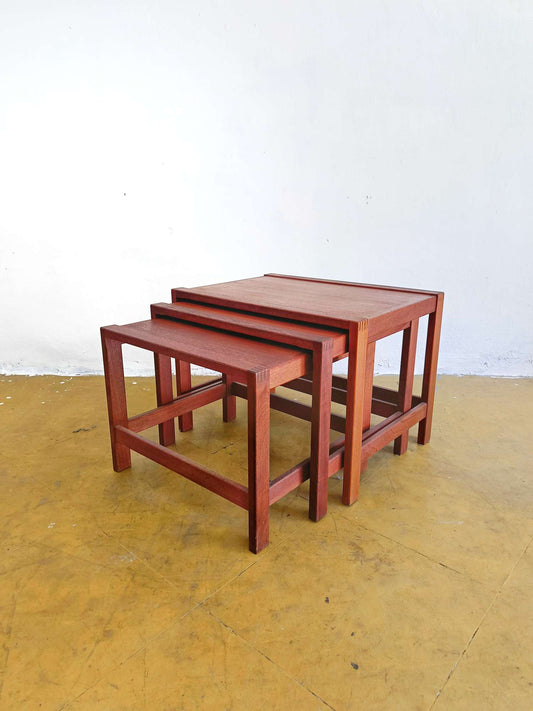 Tavolini tris Tonder Mobelvaerk design danese vintage anni 50 [trizfoz] misure L.63 H.46 P.46