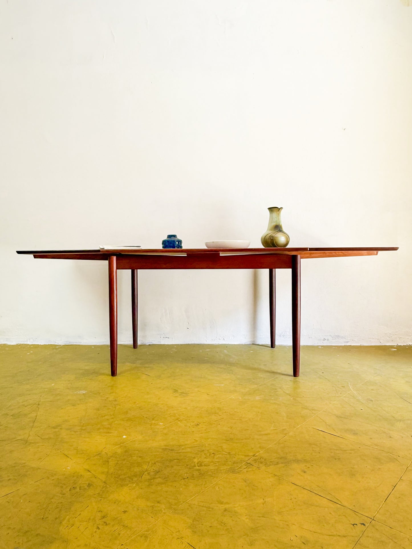 Tavolo vintage design danese anni 50 [87vnt4] misure L.123 P.85 H.75