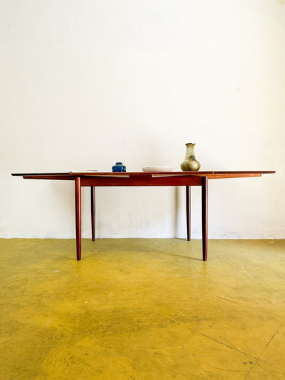 Tavolo vintage design danese anni 50 [87vnt4] misure L.123 P.85 H.75