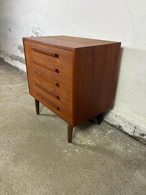 Cassettiere design danese vintage anni 60 | 97ck2318-7 IN ARRIVO AD APRILE