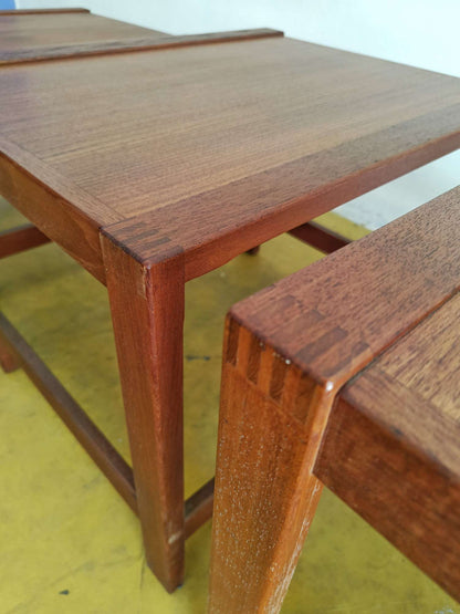 Tavolini tris Tonder Mobelvaerk design danese vintage anni 50 [trizfoz] misure L.63 H.46 P.46