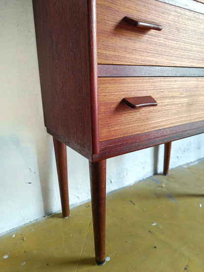 Comodino Carl Aage Skov design danese vintage anni 50 [78j42046] misure: L.54 H.69,5 P.27