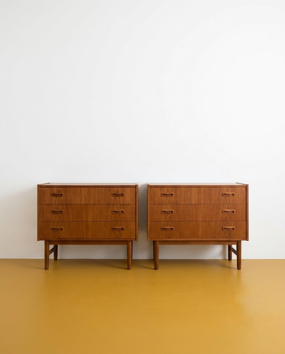 Coppia Comodini Vintage Danesi Teak Anni '50 | Tre Cassetti | 60cm | 58j37130